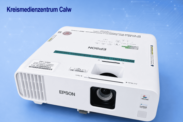 Epson Beamer EB-L260F mit 4600 Lumen für Präsentationen.